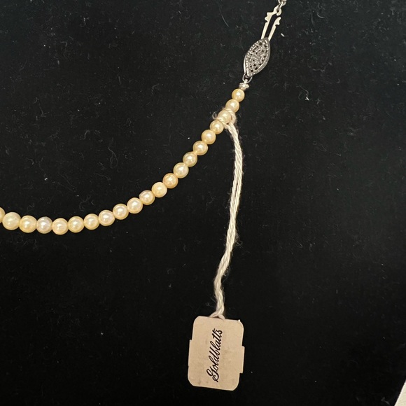 (4)Vintage Graduated Pearl Strand Necklaces - Picture 3 of 10